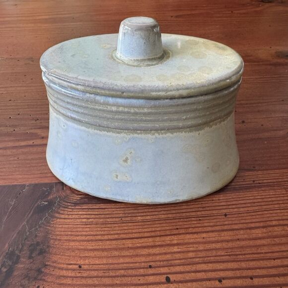 "Pier 1" Art Pottery Oval Sage Green Dish Trinket Decor Box with Lid - Picture 13 of 16